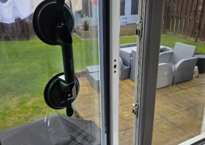 Non Destructively window opened in coatbridge by kwm locksmiths.