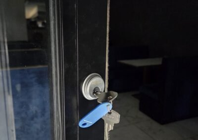 shutter opened non destructive entry in north lanarkshire by kwm locksmiths