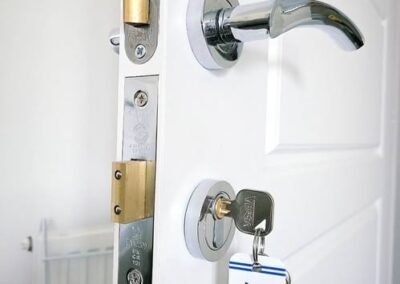 bedroom new lock fitted by kwm locksmiths in north lanarakshire
